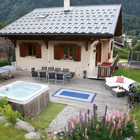 Chamonix Large Chalet, Sleeps 12, 200M2, 5 Bedroom, 4 Bathroom, Garden, Jacuzzi, Sauna Exterior photo