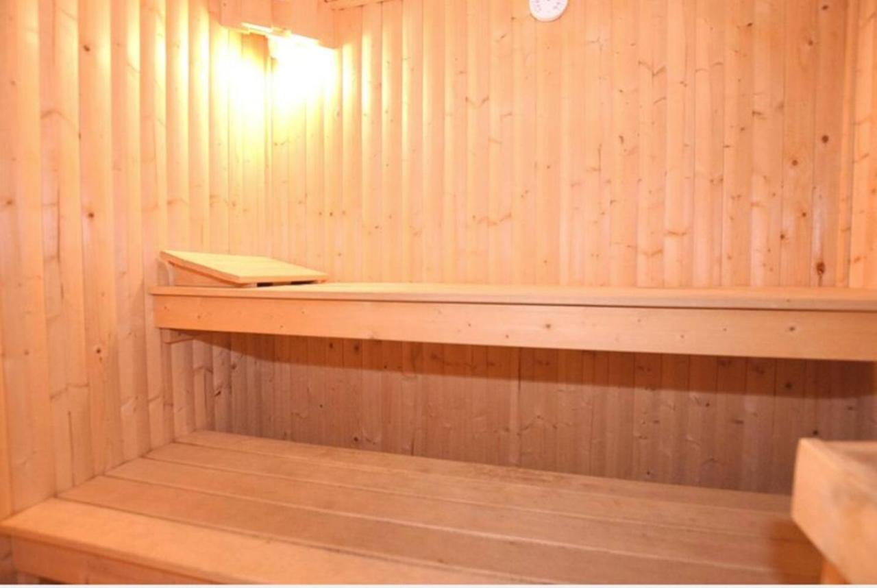 Chamonix Large Chalet, Sleeps 12, 200M2, 5 Bedroom, 4 Bathroom, Garden, Jacuzzi, Sauna Exterior photo